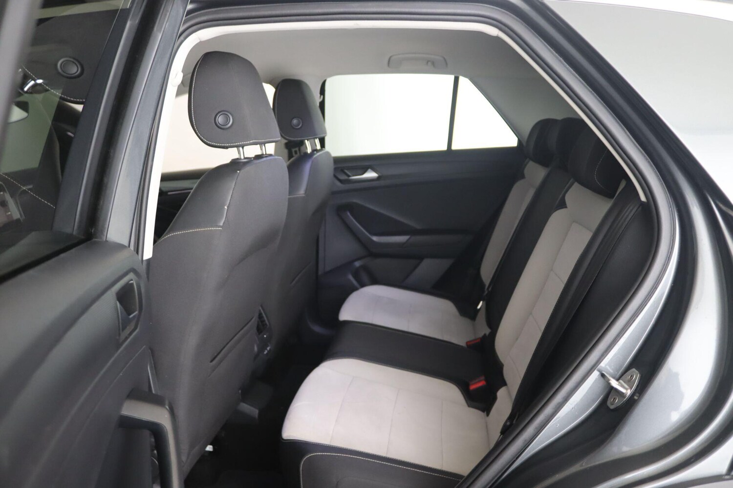 Used Volkswagen T-Roc 2023 for sale - 76485016: Photo 13
