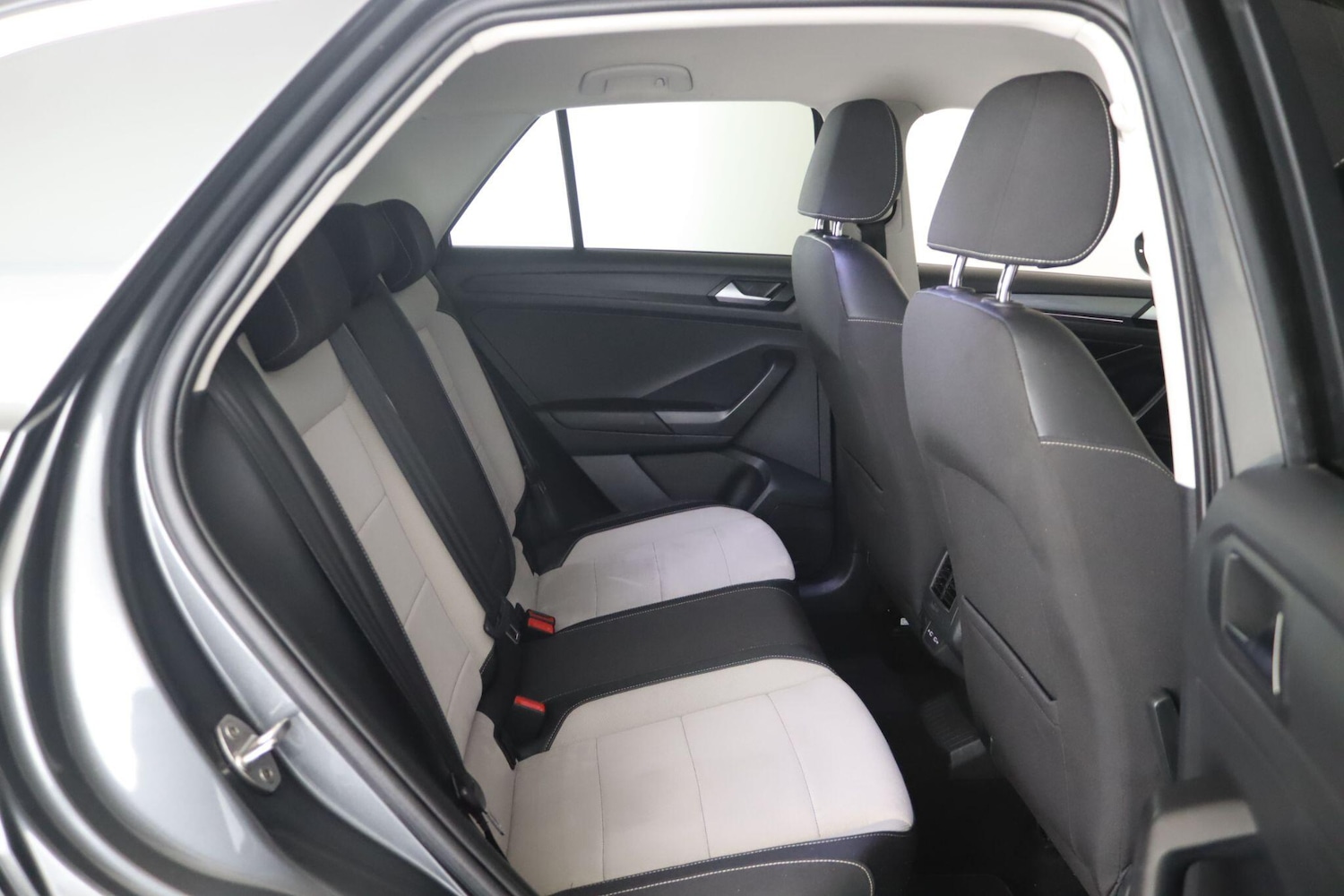 Used Volkswagen T-Roc 2023 for sale - 76485016: Photo 15