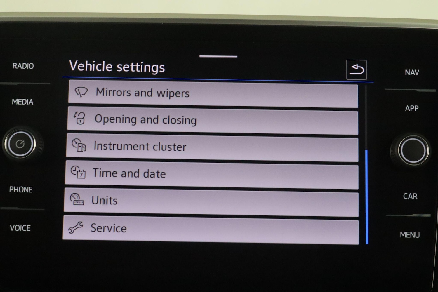 Used Volkswagen T-Roc 2023 for sale - 76485016: Photo 32