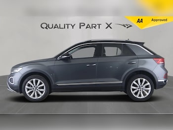 Used Volkswagen T-Roc 2023 for sale - 76485016: Photo