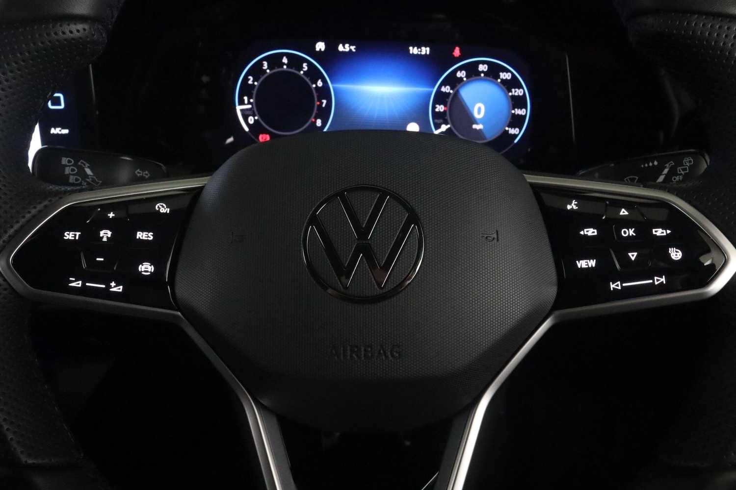 Used Volkswagen Golf 2024 for sale - 76975496: Photo 23