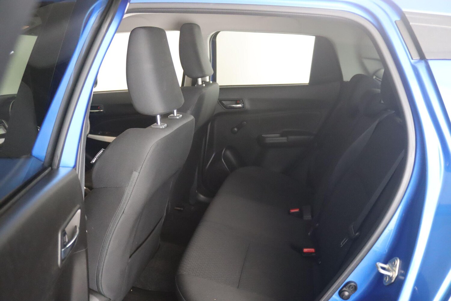 Used Suzuki Swift 2023 for sale - 77439929: Photo 12