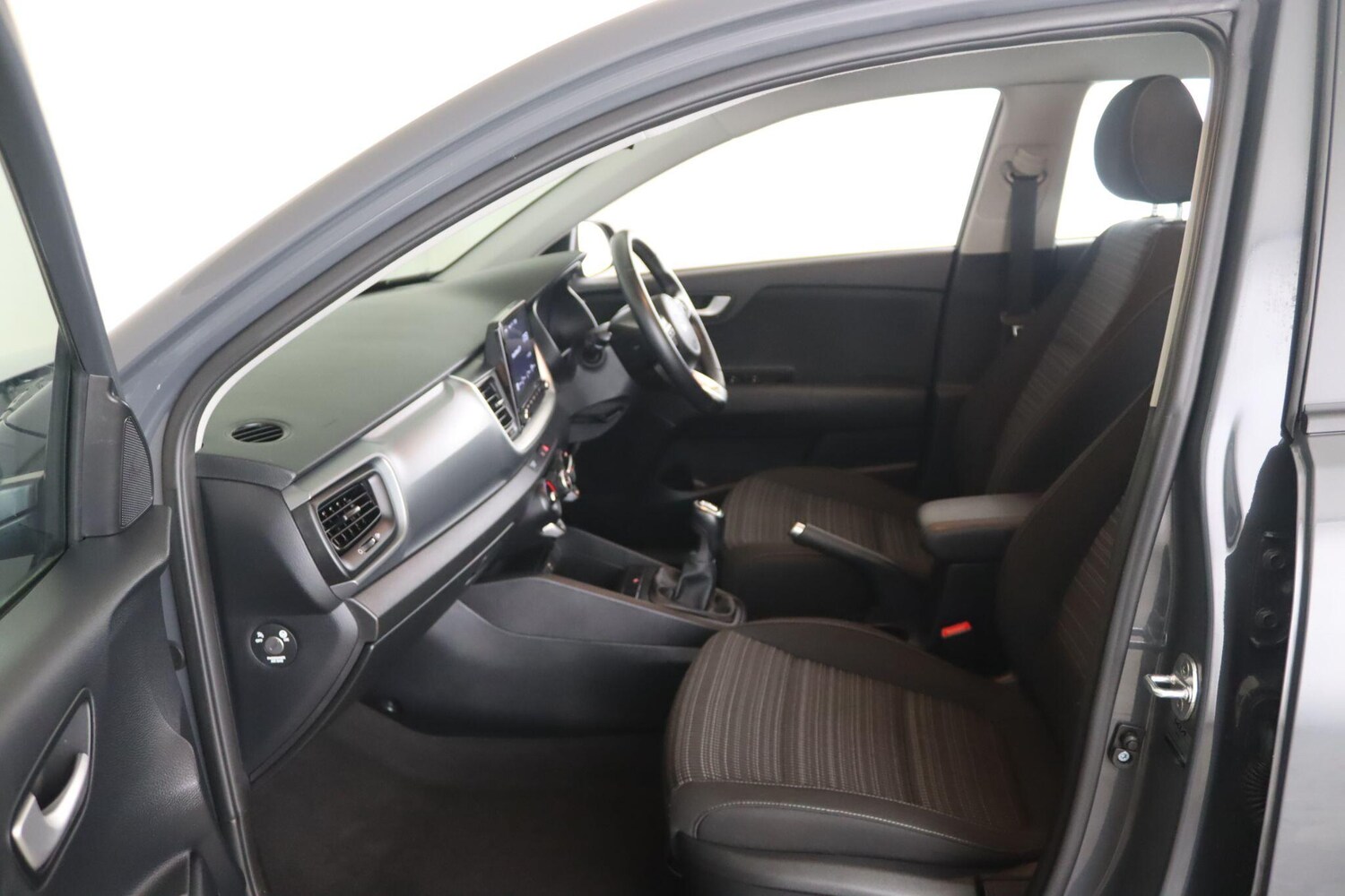 Used Kia Stonic 2021 for sale - 76573710: Photo 12
