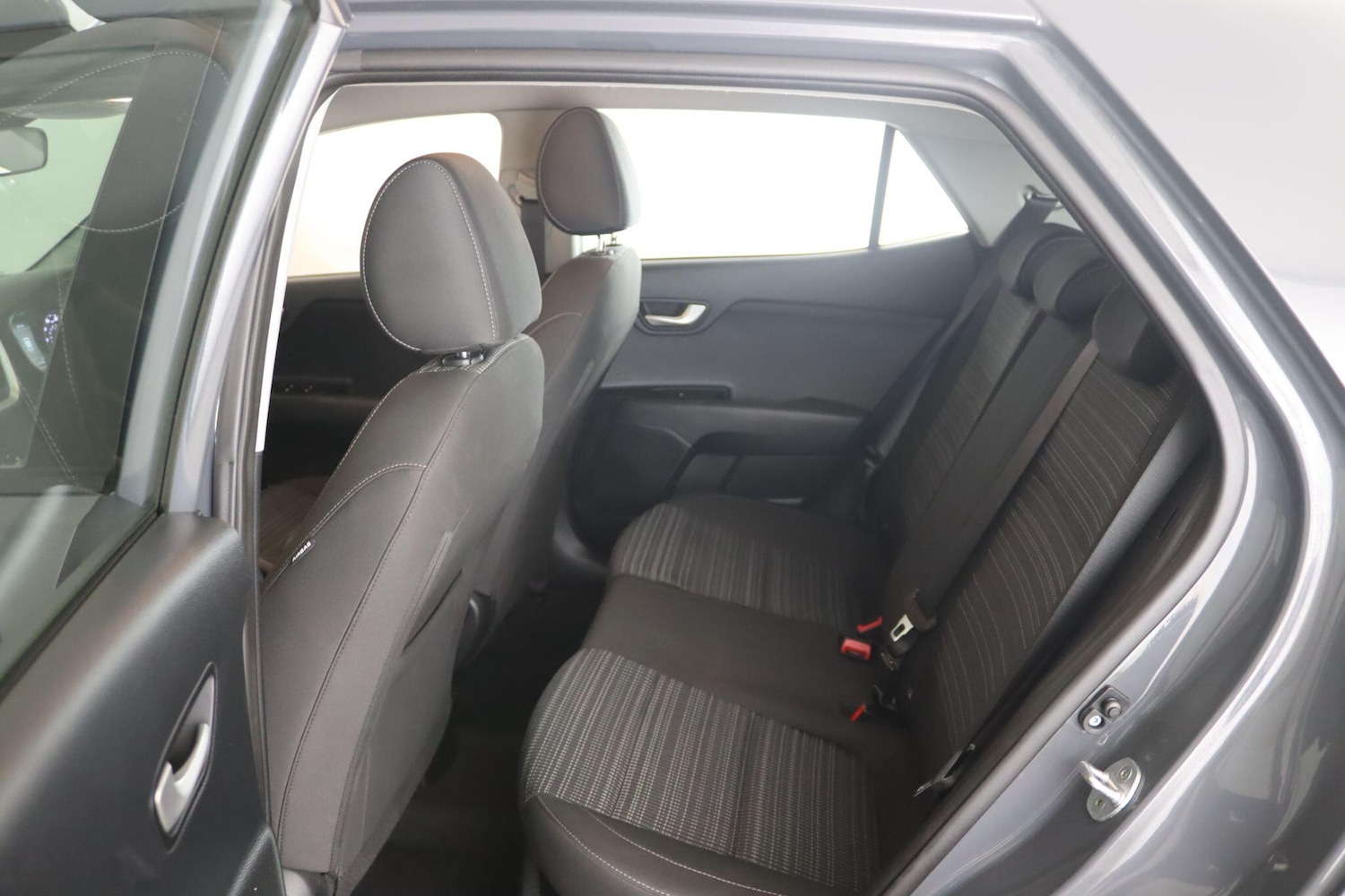 Used Kia Stonic 2021 for sale - 76573710: Photo 13