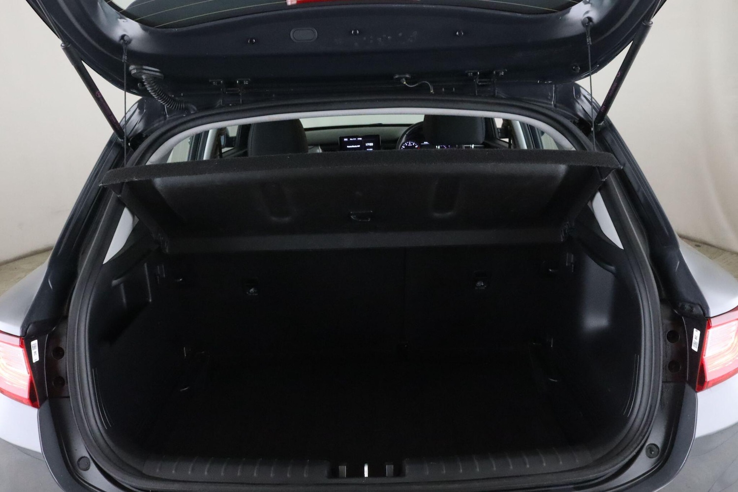 Used Kia Stonic 2021 for sale - 76573710: Photo 14