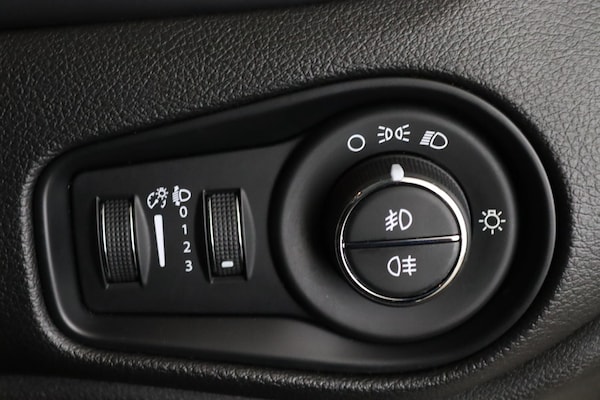 Used Jeep Renegade 2020 for sale - 75173780: Photo 18