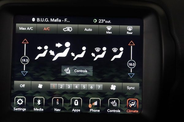 Used Jeep Renegade 2020 for sale - 75173780: Photo 28
