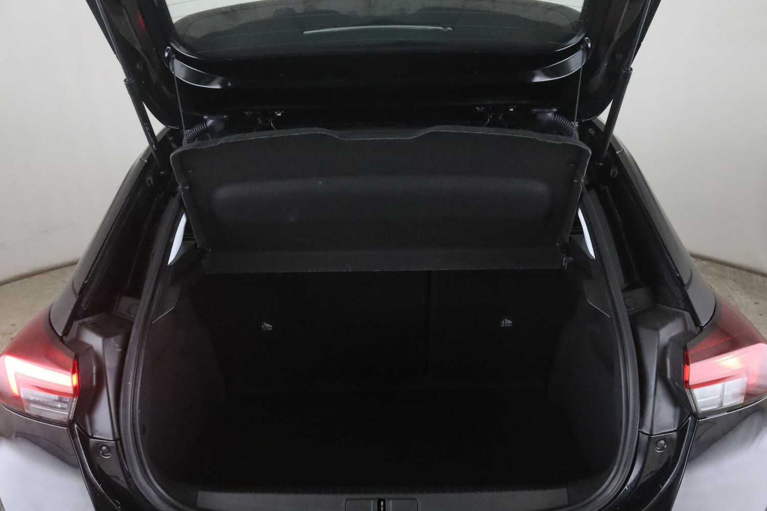 Used Vauxhall Corsa for sale - 77304833: Photo 12