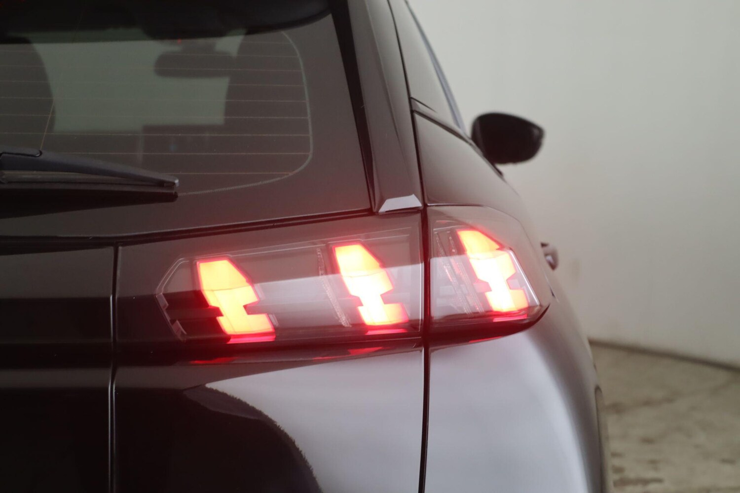 Used Peugeot E-2008 2021 for sale - 76781521: Photo 10