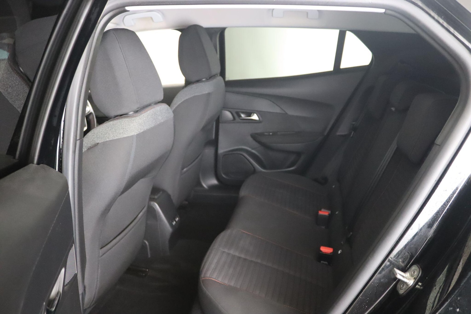 Used Peugeot E-2008 2021 for sale - 76781521: Photo 12