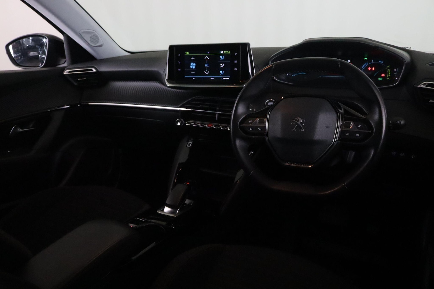 Used Peugeot E-2008 2021 for sale - 76781521: Photo 15