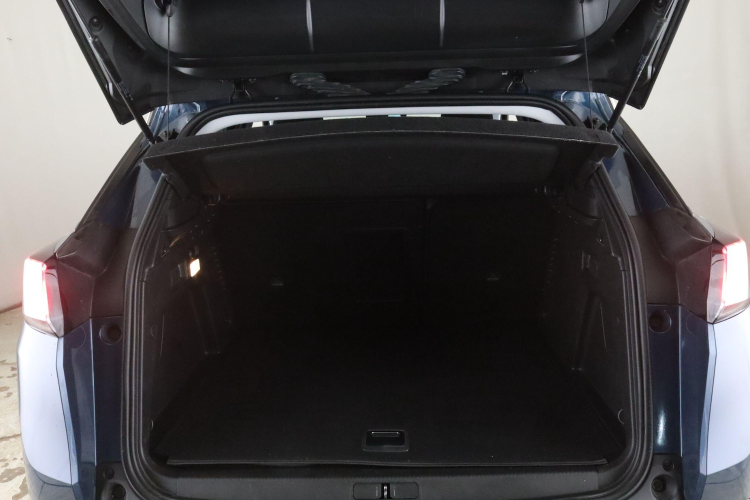 Used Peugeot 3008 2021 for sale - 77440048: Photo 13