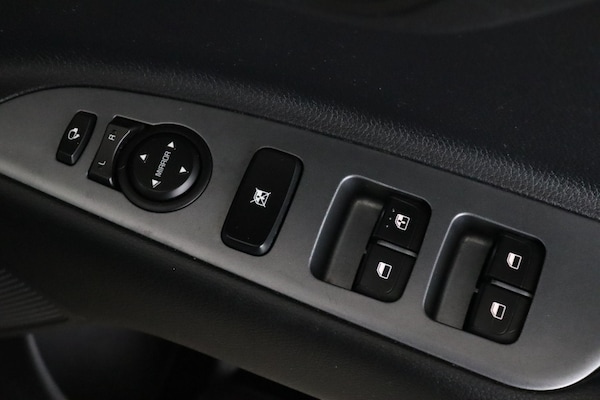 Used Kia Stonic 2022 for sale - 74057145: Photo 14