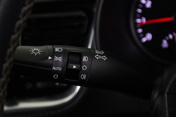 Used Kia Stonic 2022 for sale - 74057145: Photo 19