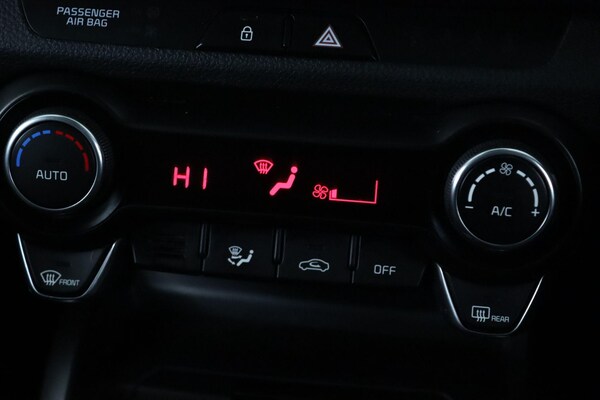 Used Kia Stonic 2022 for sale - 74057145: Photo 20