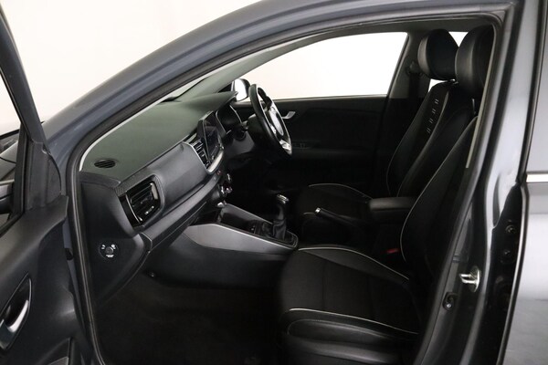Used Kia Stonic 2022 for sale - 74057145: Photo 9