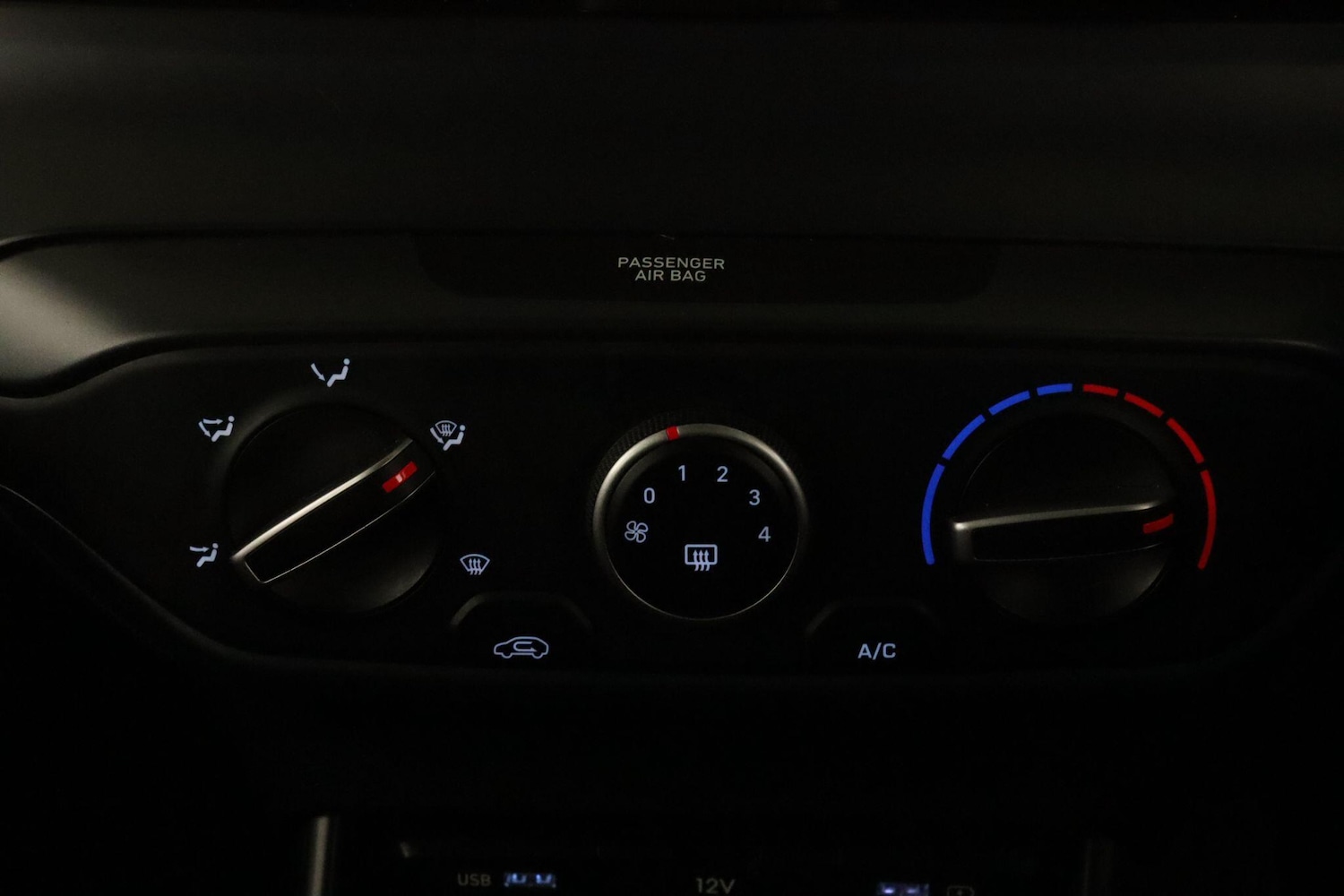 Used Hyundai BAYON 2022 for sale - 77696739: Photo 22