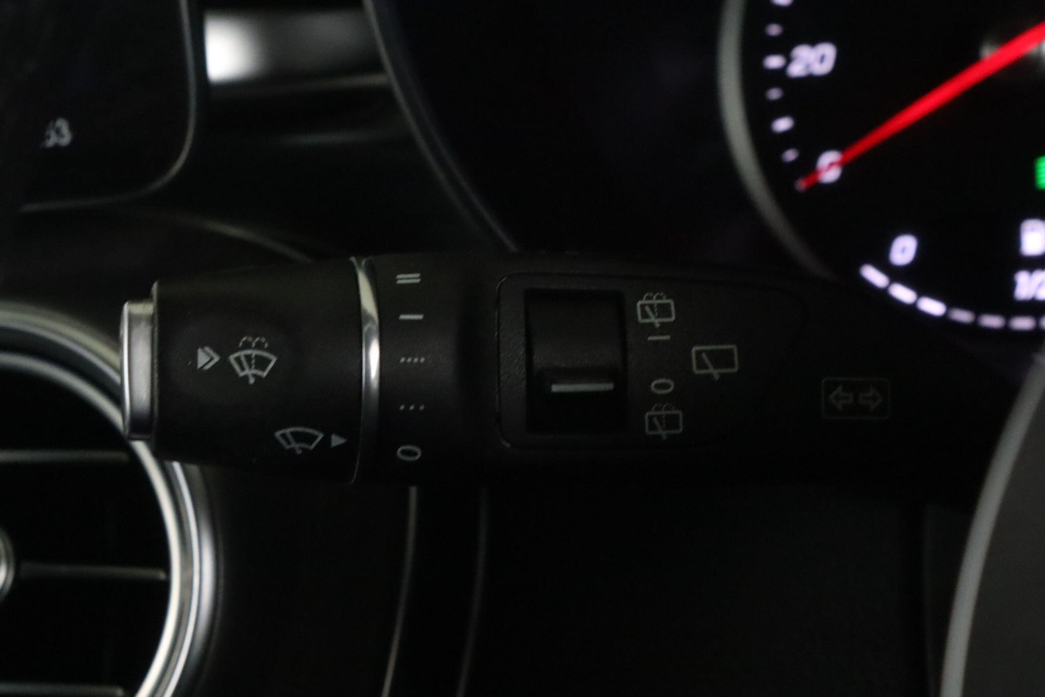 Used Mercedes-Benz GLC 2021 for sale - 76832356: Photo 25