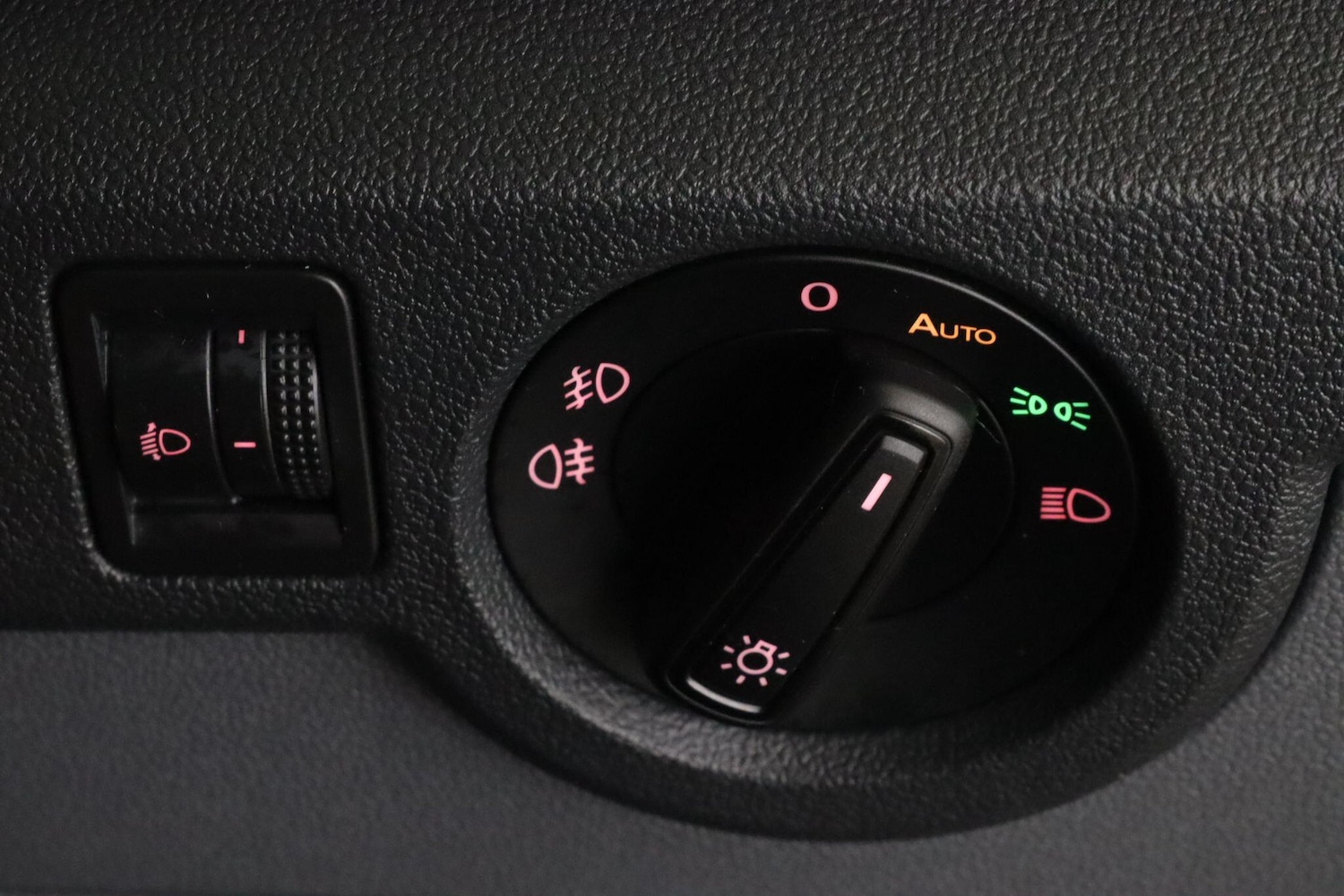 Used Volkswagen T-Cross 2020 for sale - 76550844: Photo 17