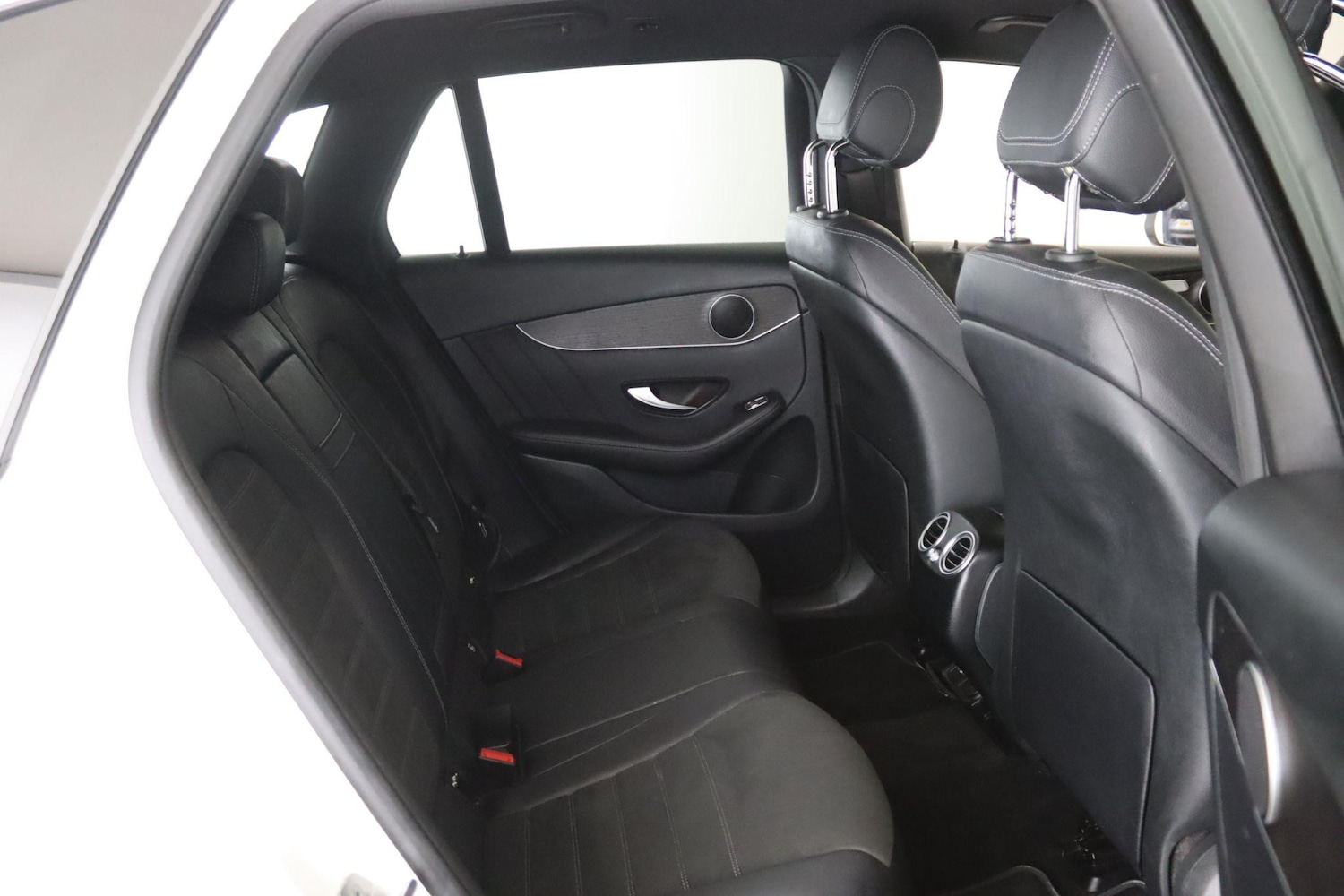 Used Mercedes-Benz GLC 2019 for sale - 76608108: Photo 16