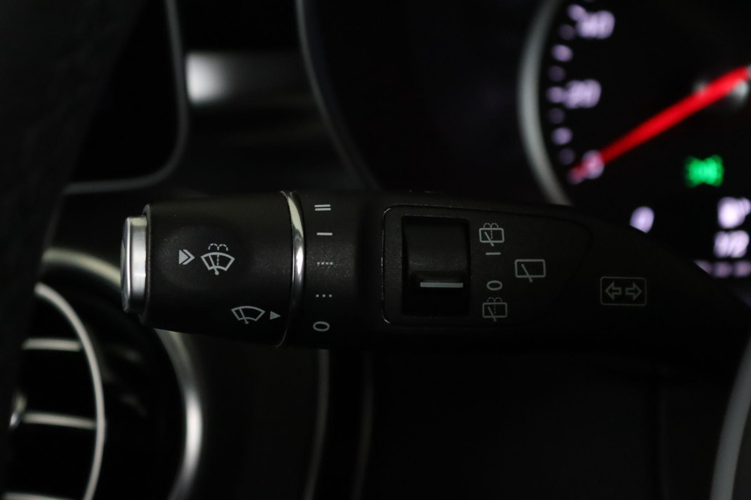 Used Mercedes-Benz GLC 2019 for sale - 76608108: Photo 25