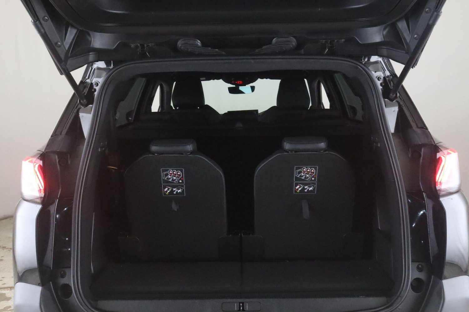 Used Peugeot 5008 2024 for sale - 77344472: Photo 12