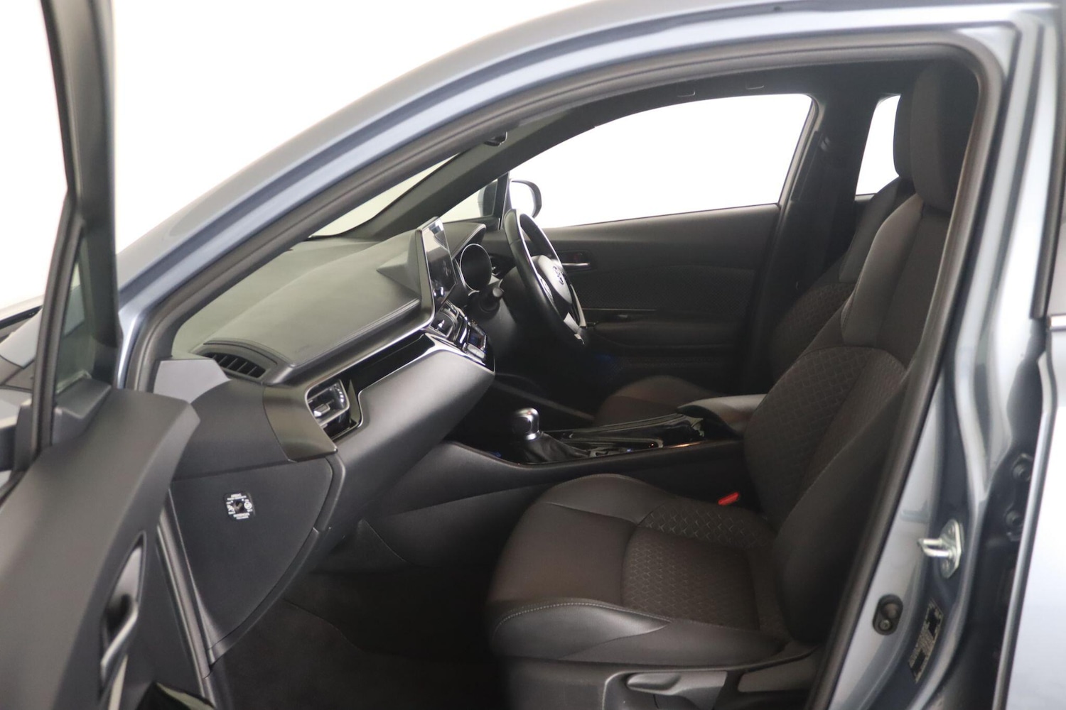 Used Toyota C-HR 2022 for sale - 76398768: Photo 11