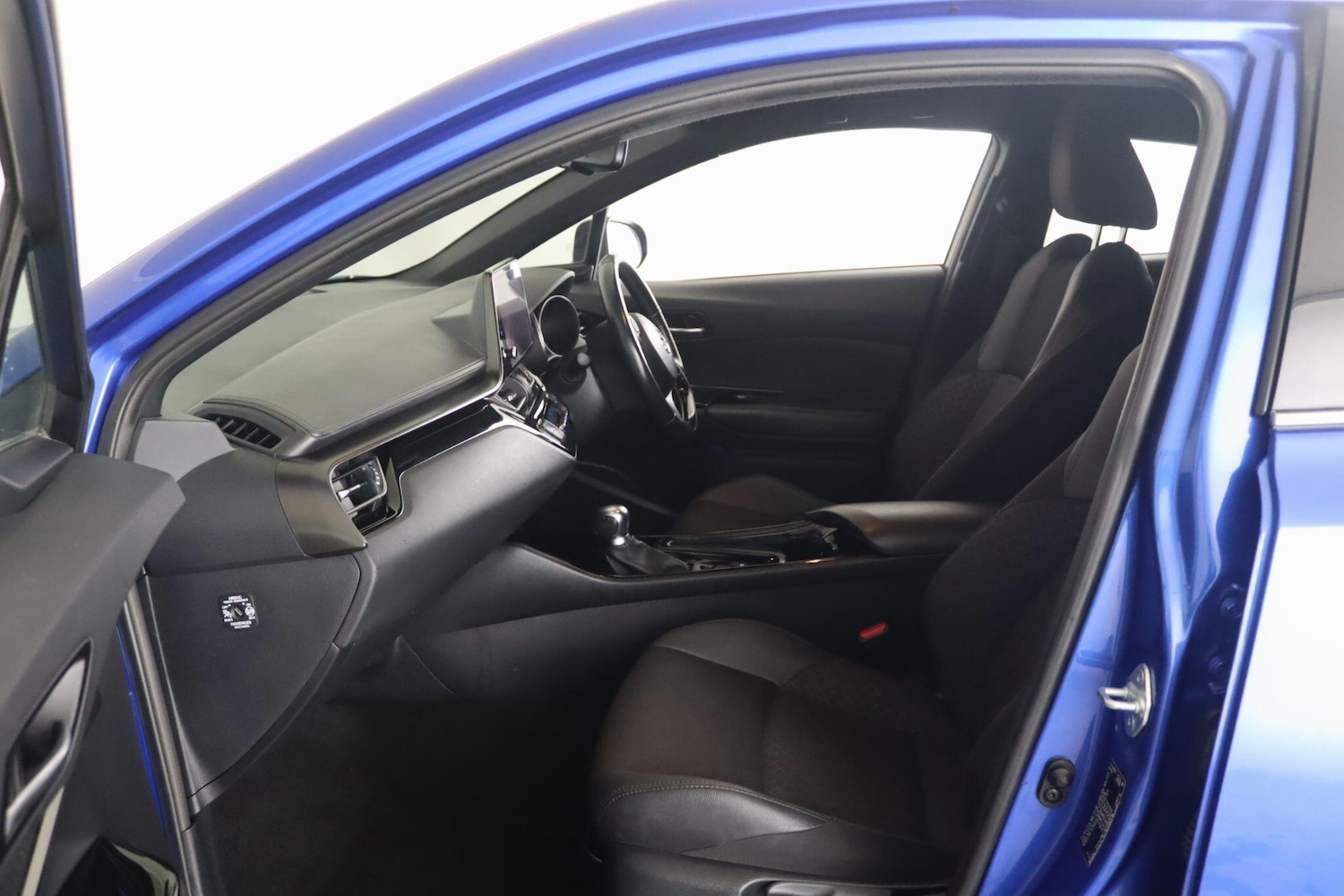 Used Toyota C-HR 2022 for sale - 76472579: Photo 11