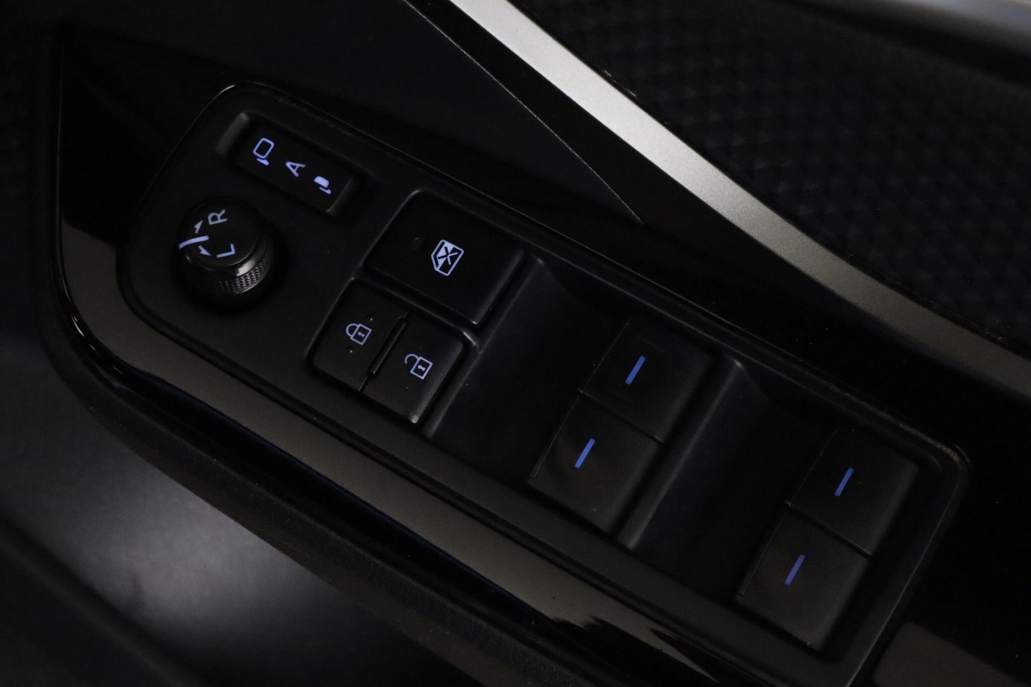 Used Toyota C-HR 2022 for sale - 76472579: Photo 15