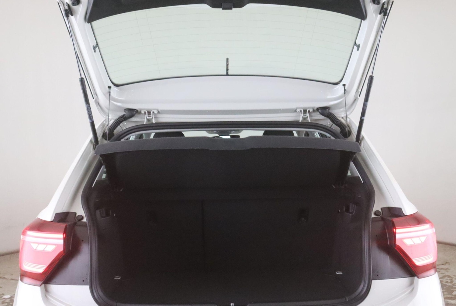 Used Volkswagen Polo 2023 for sale - 77854059: Photo 14