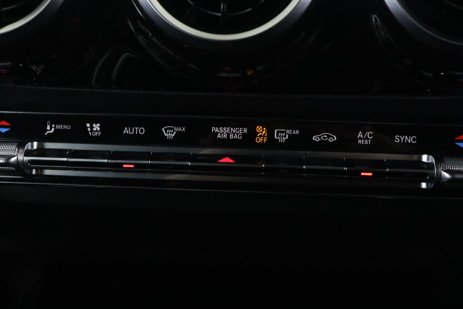 Used Mercedes-Benz GLA 2020 for sale - 76700987: Photo 28