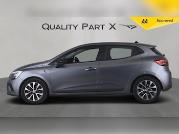 Used Renault Clio 2023 for sale - 78231288: Photo