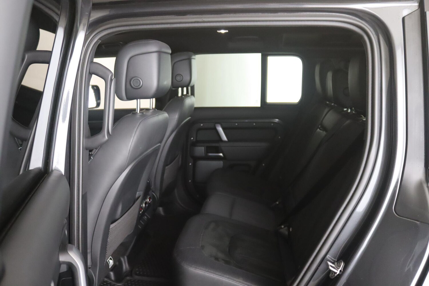 Used Land Rover Defender 2022 for sale - 77425421: Photo 13