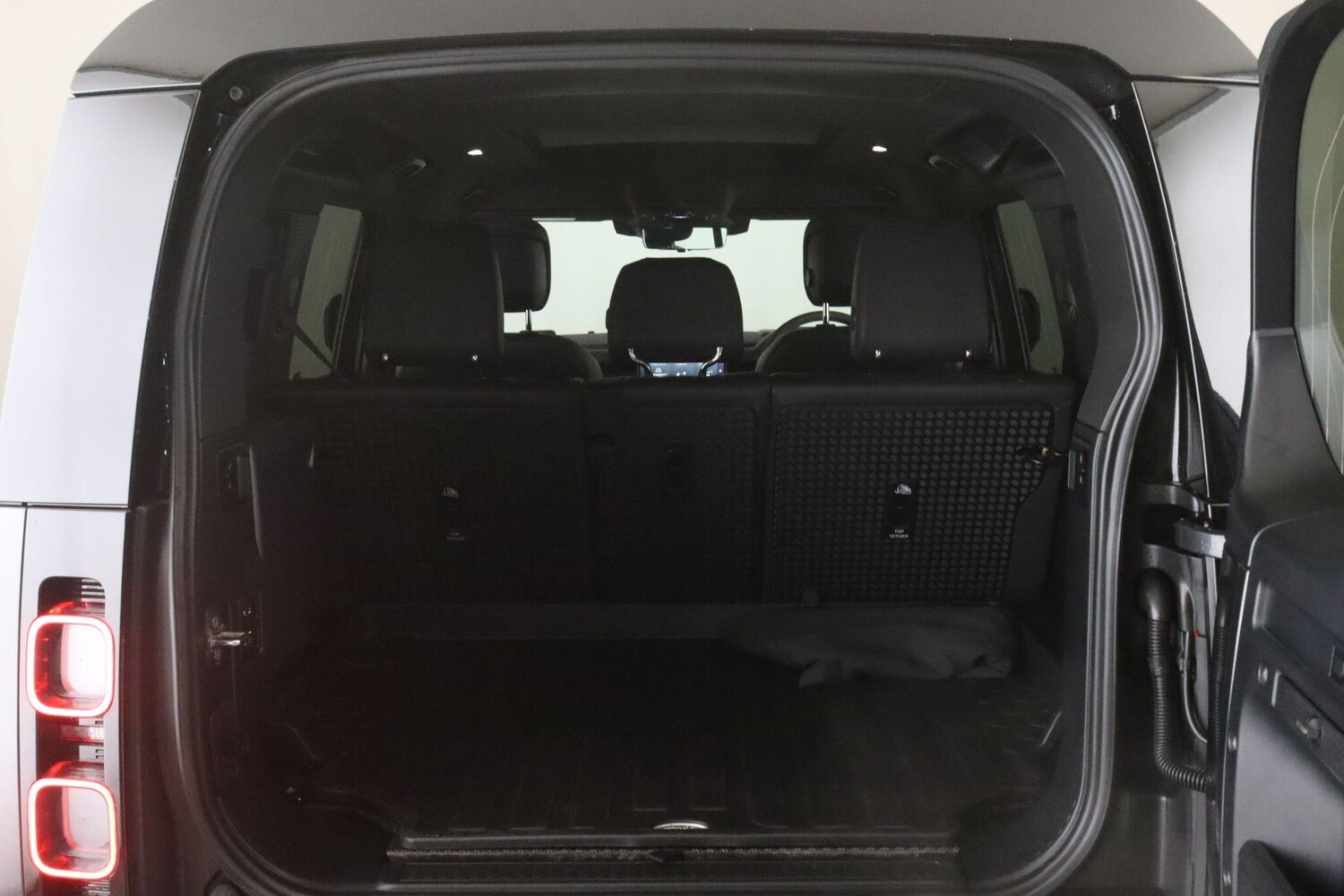 Used Land Rover Defender 2022 for sale - 77425421: Photo 14