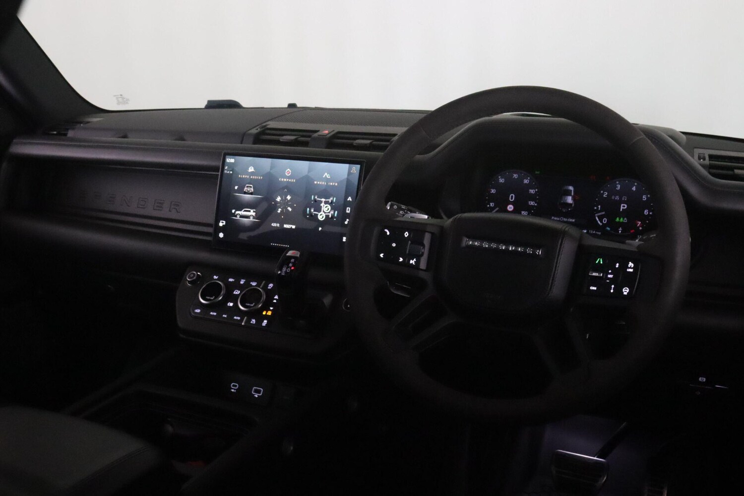 Used Land Rover Defender 2022 for sale - 77425421: Photo 18