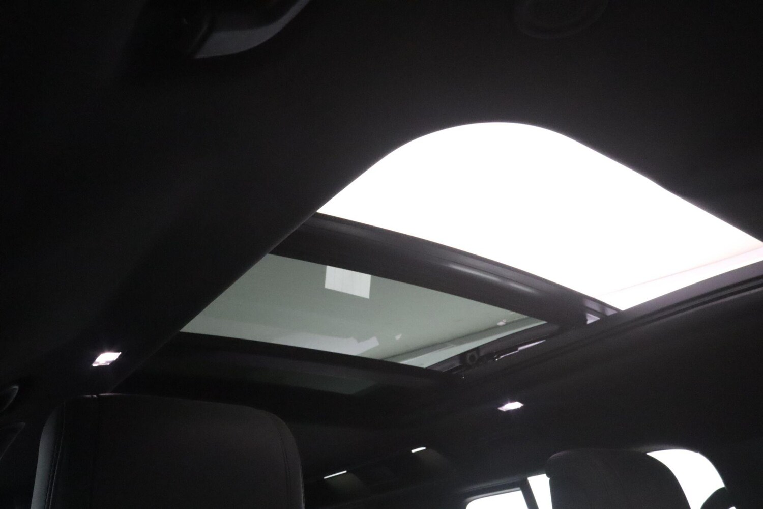 Used Land Rover Defender 2022 for sale - 77425421: Photo 21