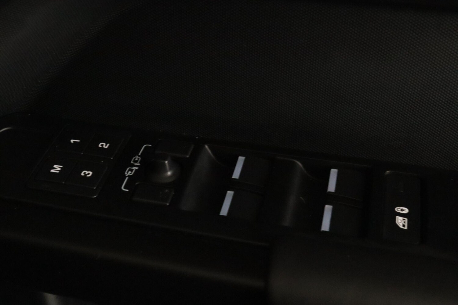 Used Land Rover Defender 2022 for sale - 77425421: Photo 23