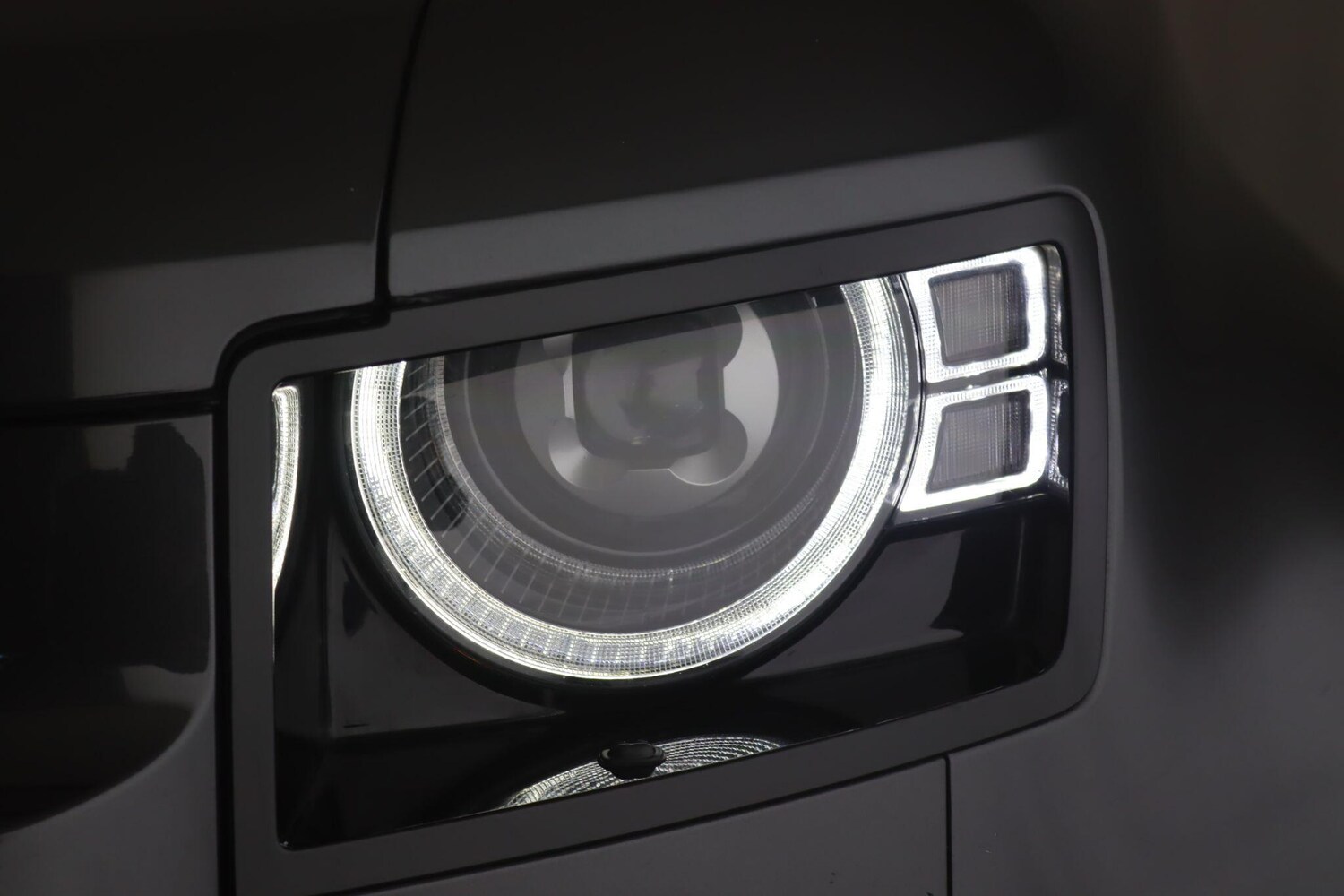 Used Land Rover Defender 2022 for sale - 77425421: Photo 9