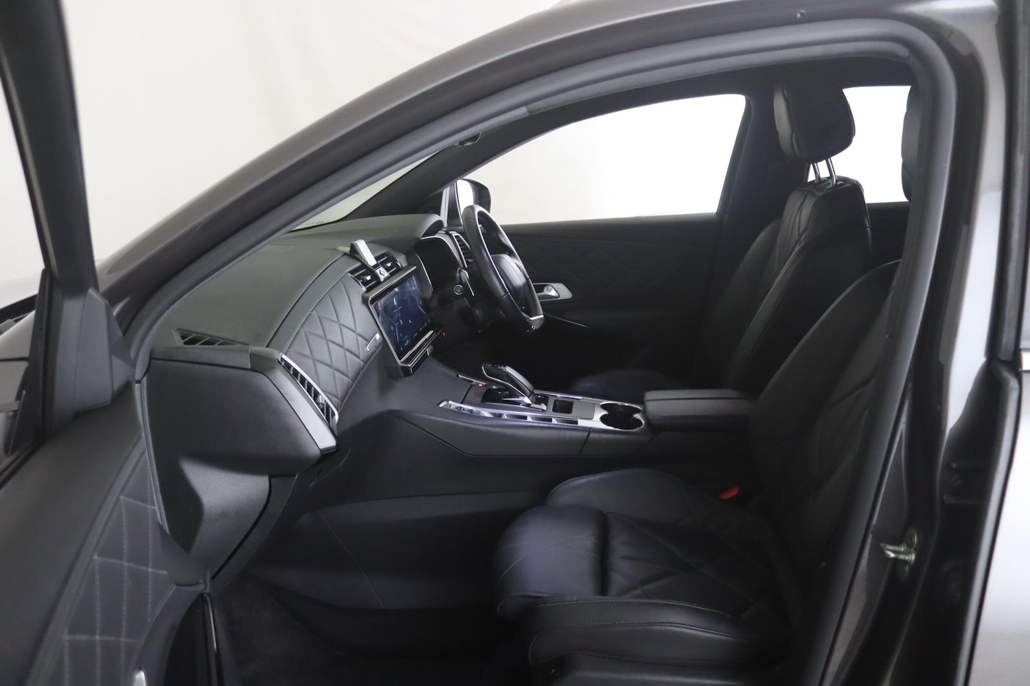 Used DS Automobiles DS 7 Crossback 2022 for sale - 77439930: Photo 10