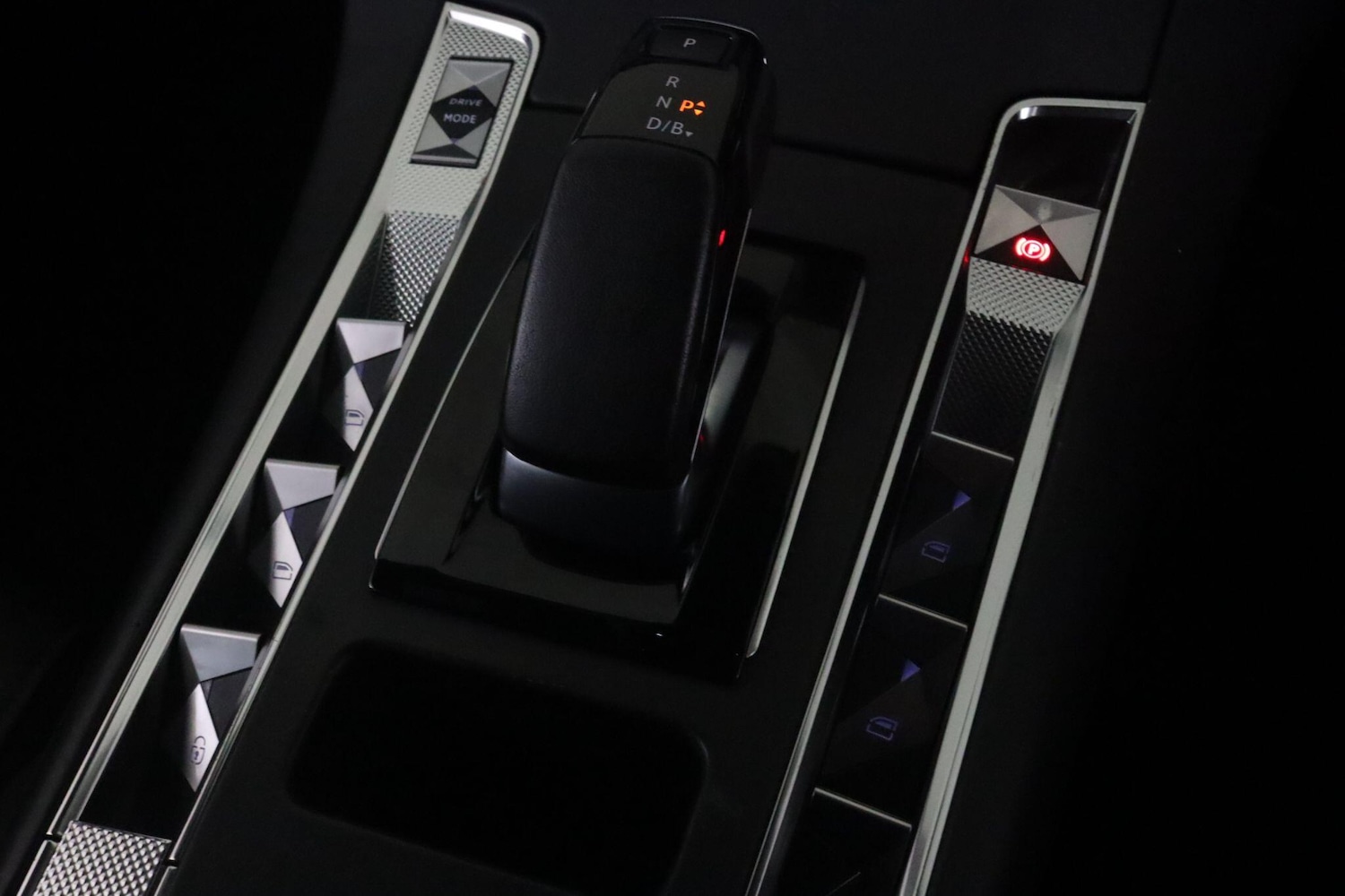 Used DS Automobiles DS 7 Crossback 2022 for sale - 77439930: Photo 21