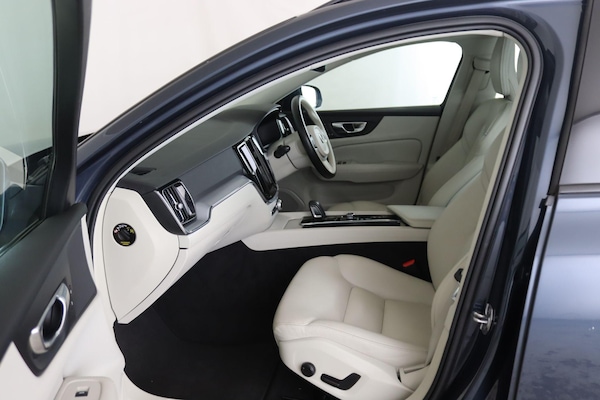 Used Volvo V60 2020 for sale - 75280646: Photo 11