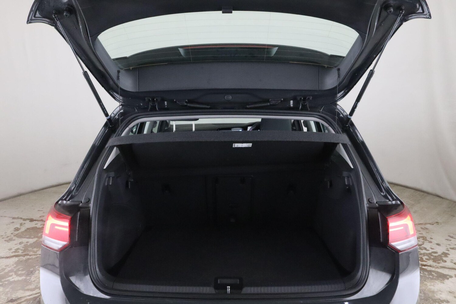 Used Volkswagen Golf 2023 for sale - 76727337: Photo 14