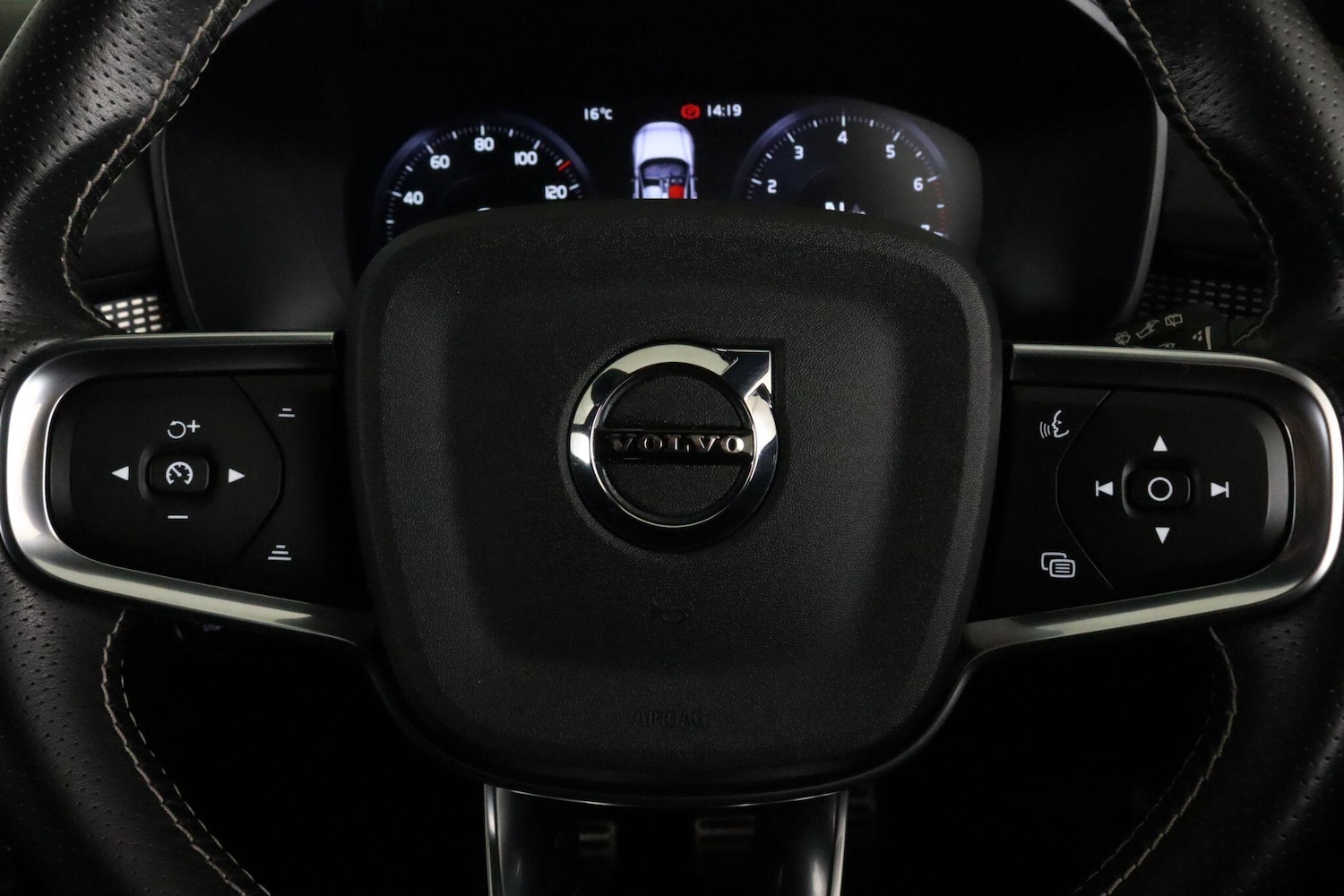 Used Volvo XC40 2021 for sale - 76059735: Photo 20