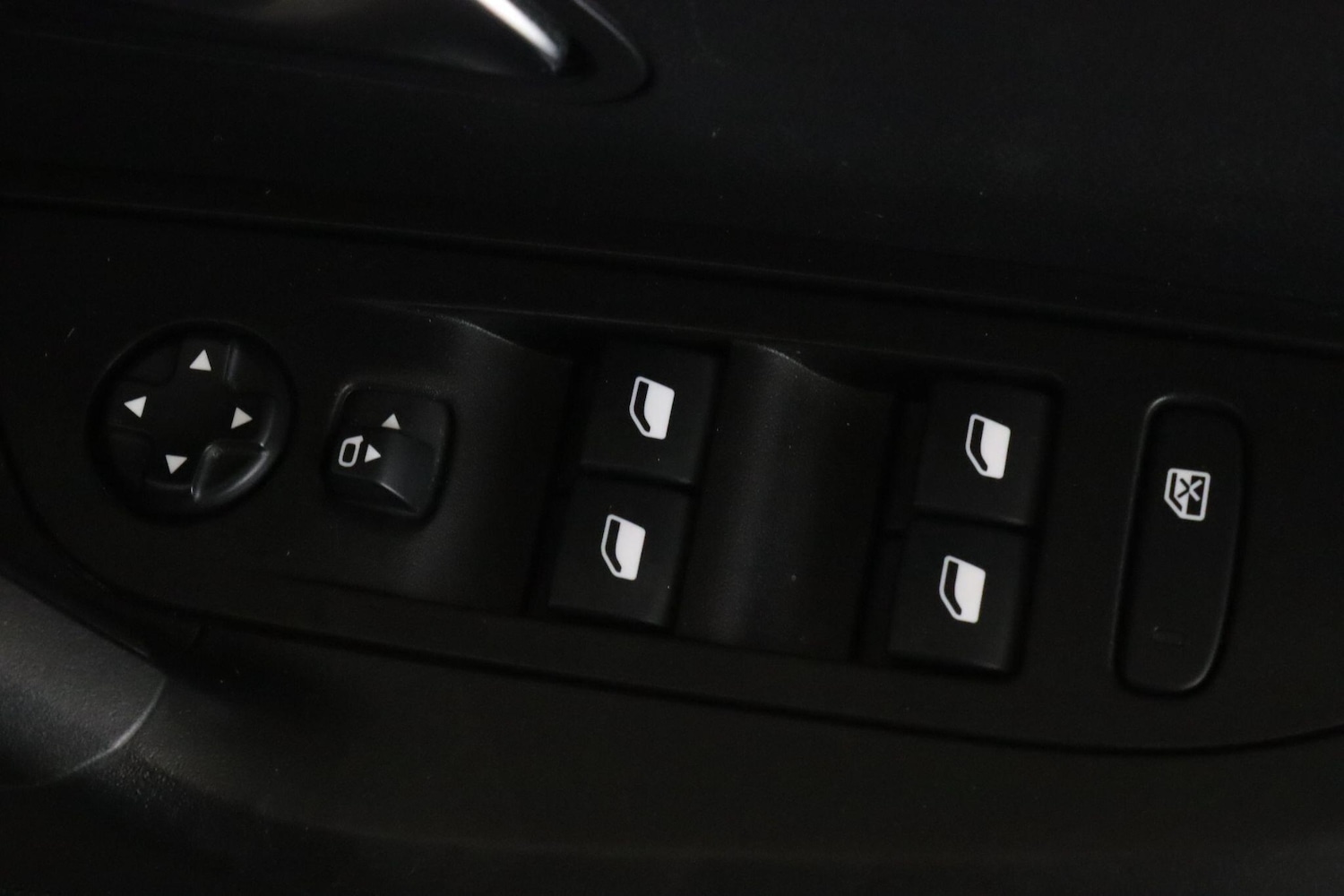 Used Peugeot E-2008 2022 for sale - 78046675: Photo 13