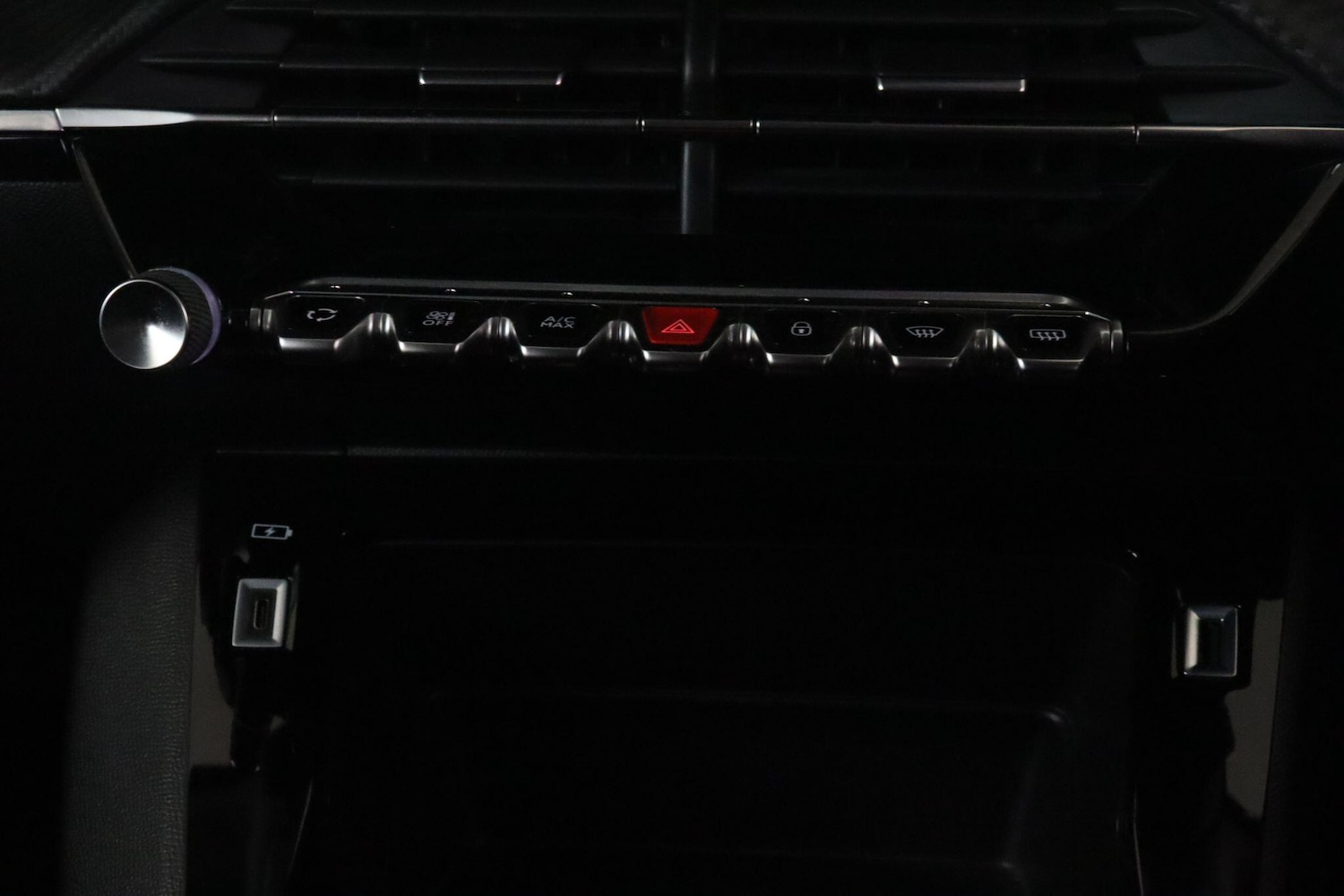 Used Peugeot E-2008 2022 for sale - 78046675: Photo 17