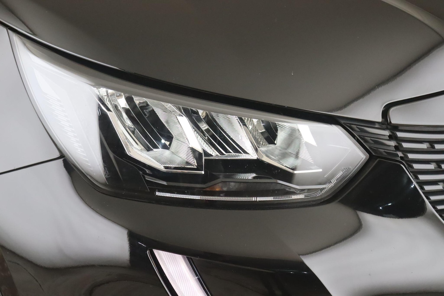 Used Peugeot E-2008 2022 for sale - 78046675: Photo 9