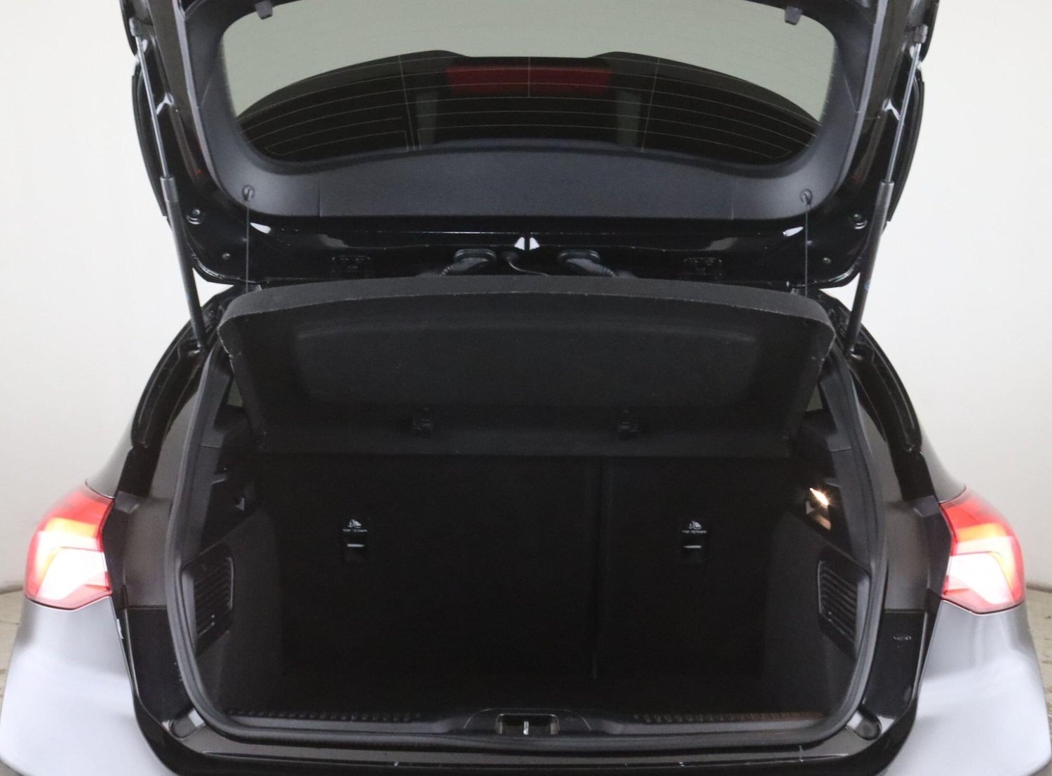 Used Ford Focus 2020 for sale - 77081679: Photo 13