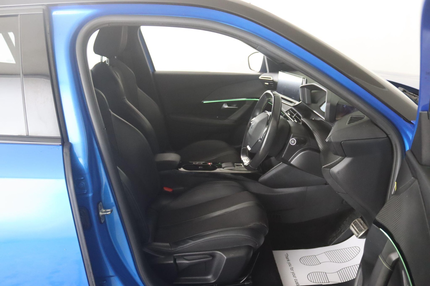 Used Peugeot E-2008 2022 for sale - 77695800: Photo 16