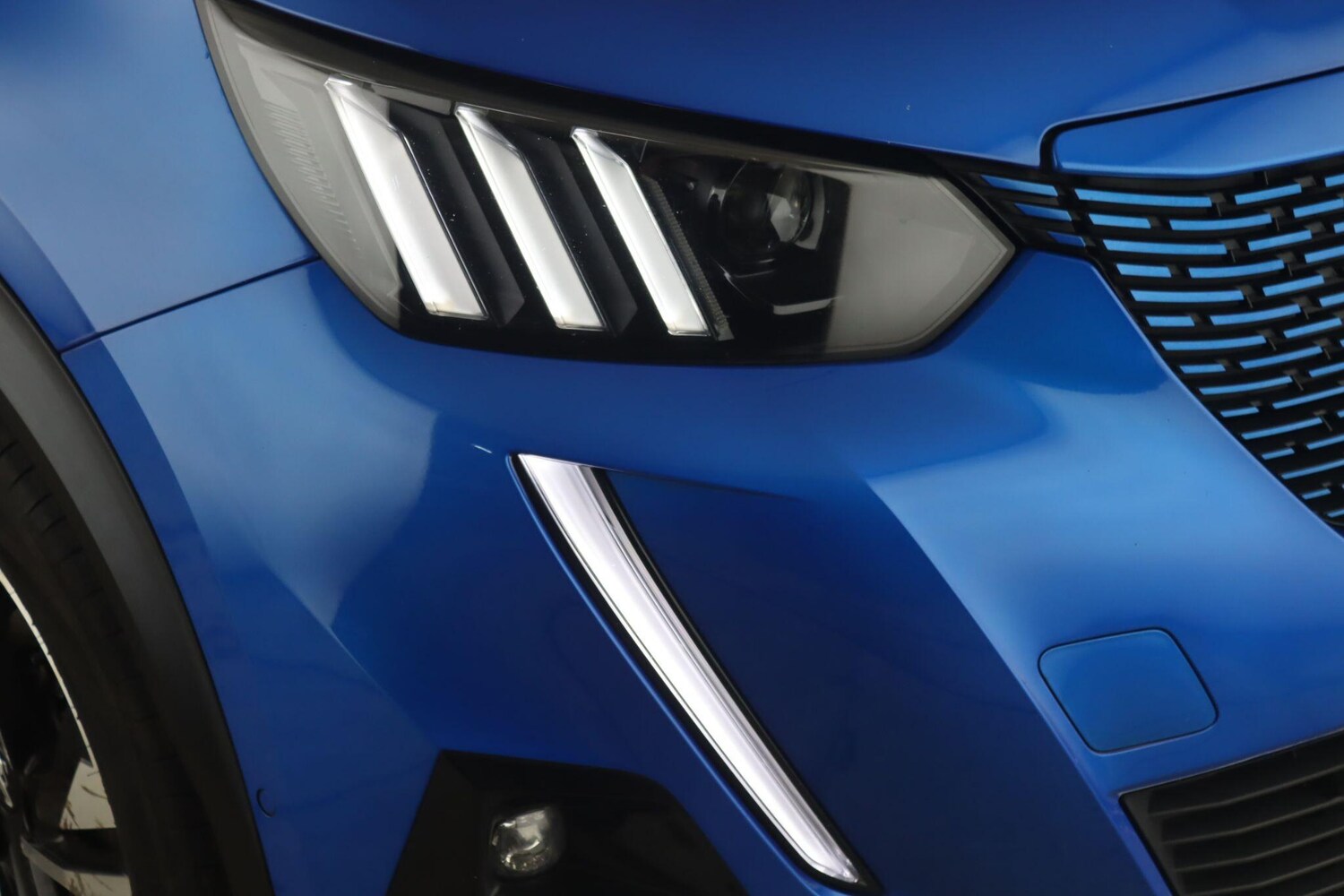 Used Peugeot E-2008 2022 for sale - 77695800: Photo 9