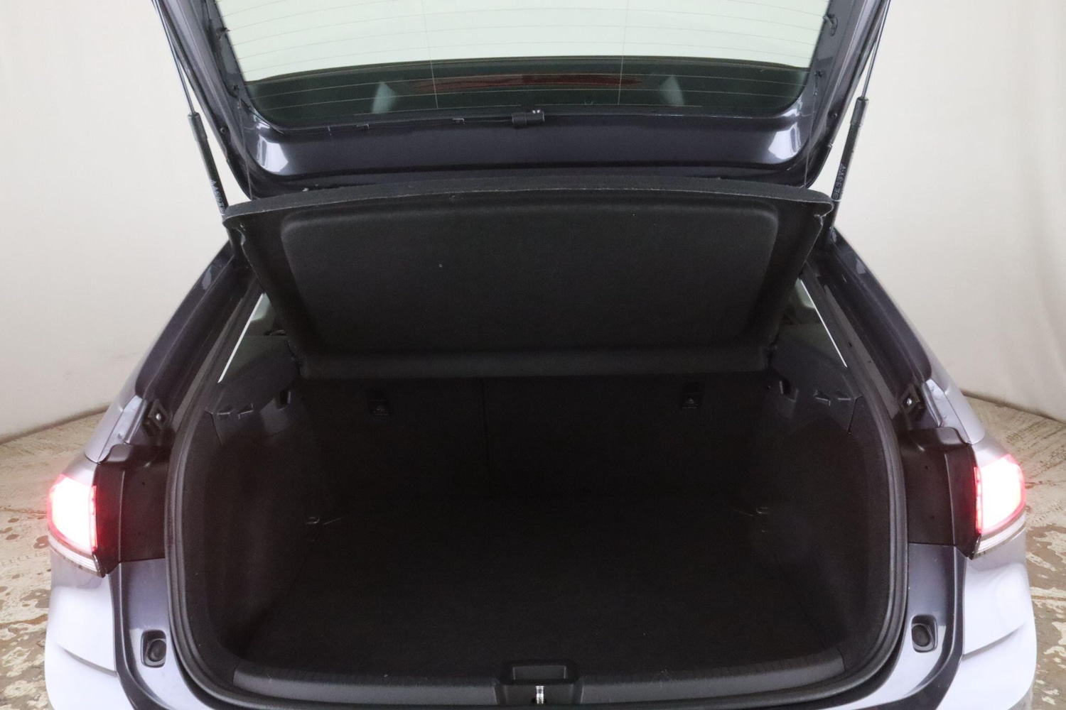 Used Volkswagen Taigo for sale - 77268117: Photo 13